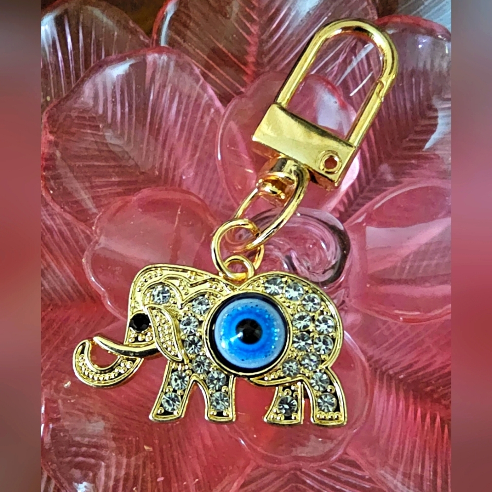 Evil Eye Elephant Keychain Purse Charm Goldtone NWOT - Picture 2 of 6